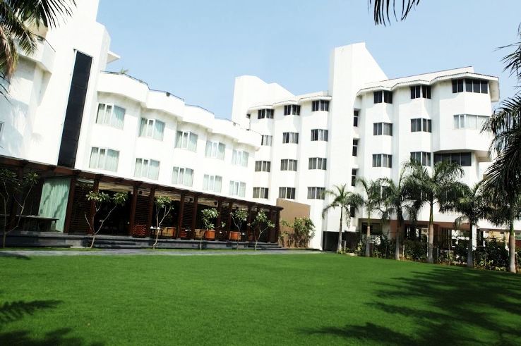 6. Hotel Express Towers